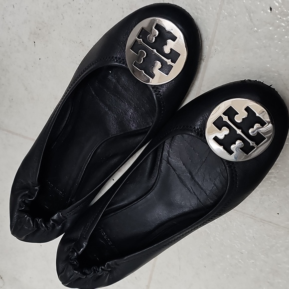 TORY BURCH Classic Black Ballet Flats With Silver Logo Sz 11